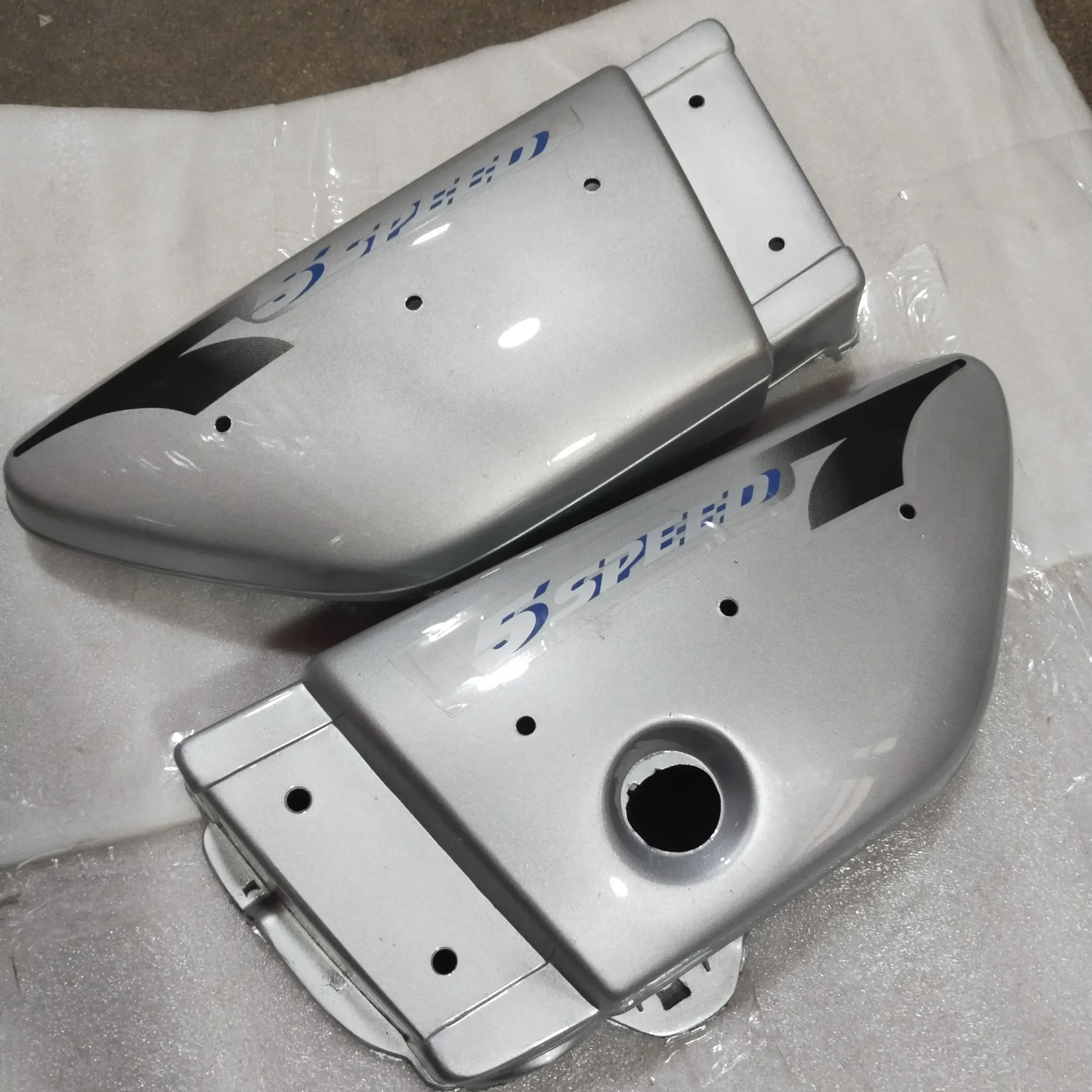 5SPEED SIDE PANEL SILVER