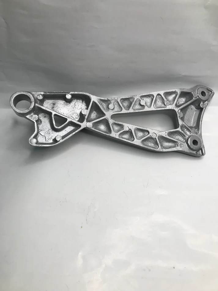Footrest Bracket For Bajaj Discover 125st - Image 3