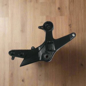 FOOTREST BRACKET FRONT RIGHT FOR APACHE RTR 160 180 double disc model