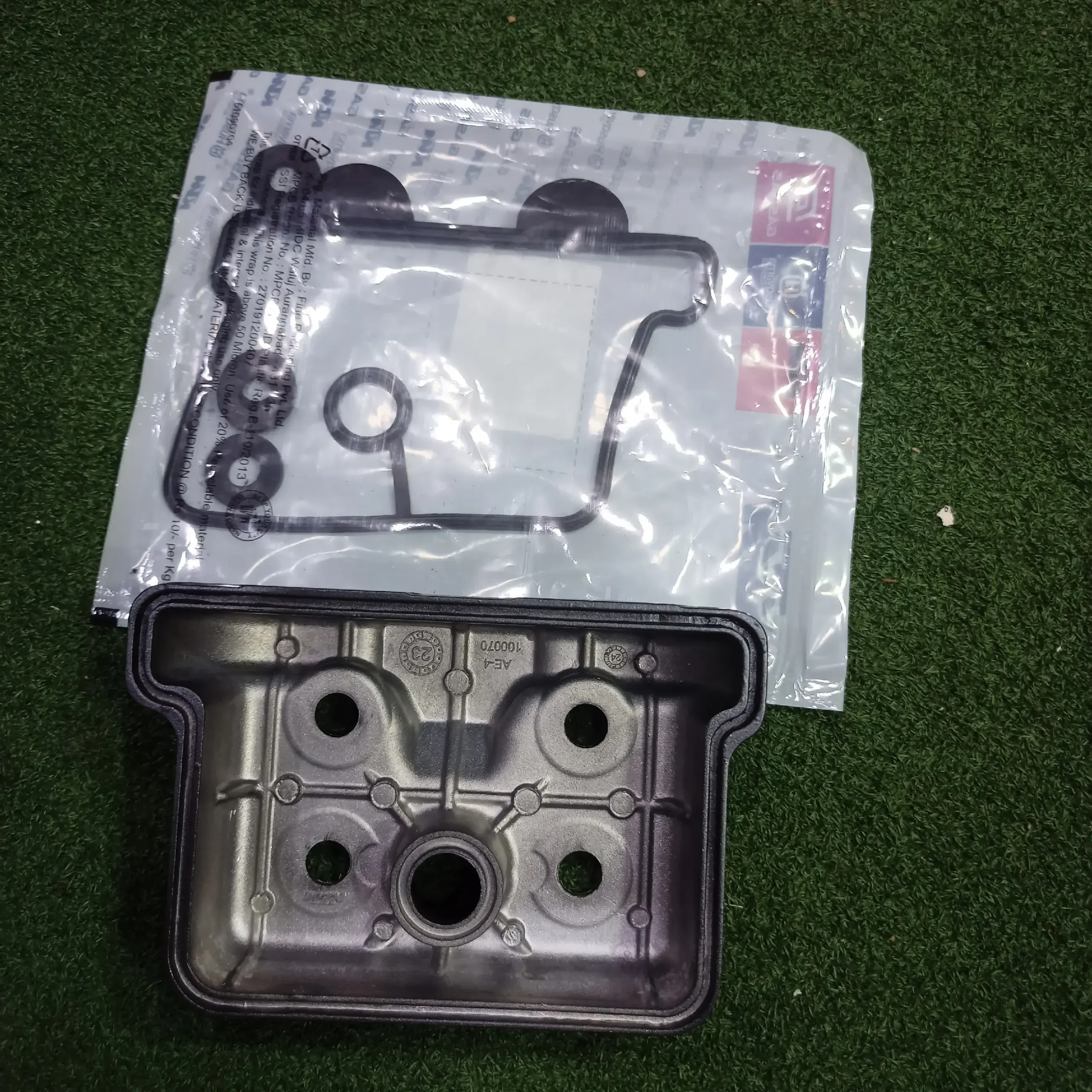 Ktm 200 All Head Cover With O Ring Ju511038/36Ju0124 | Apna Dukaan |