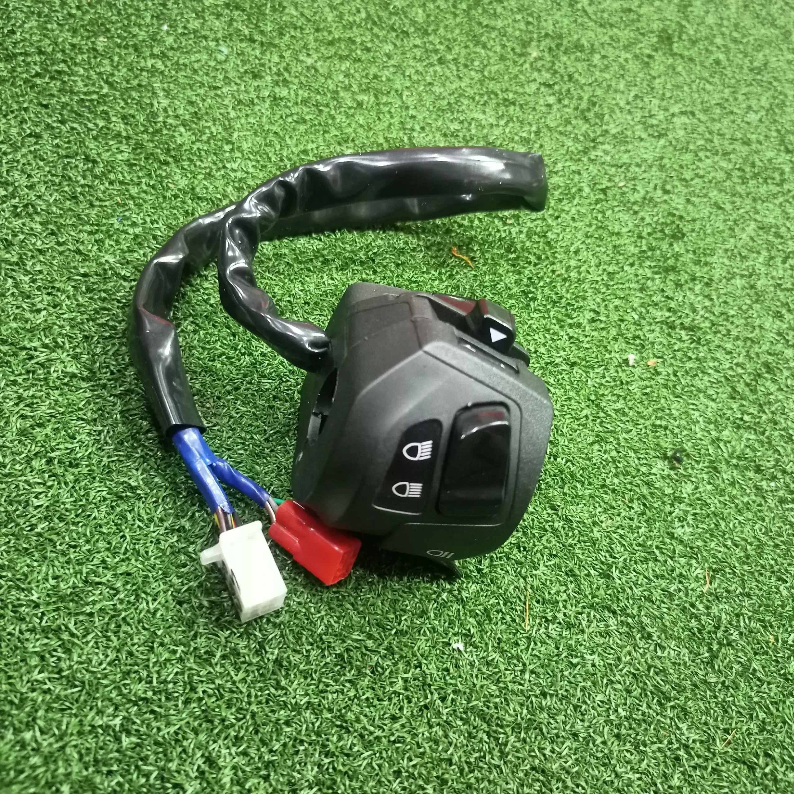 KTM LH SWITCH CONTROL JY401402