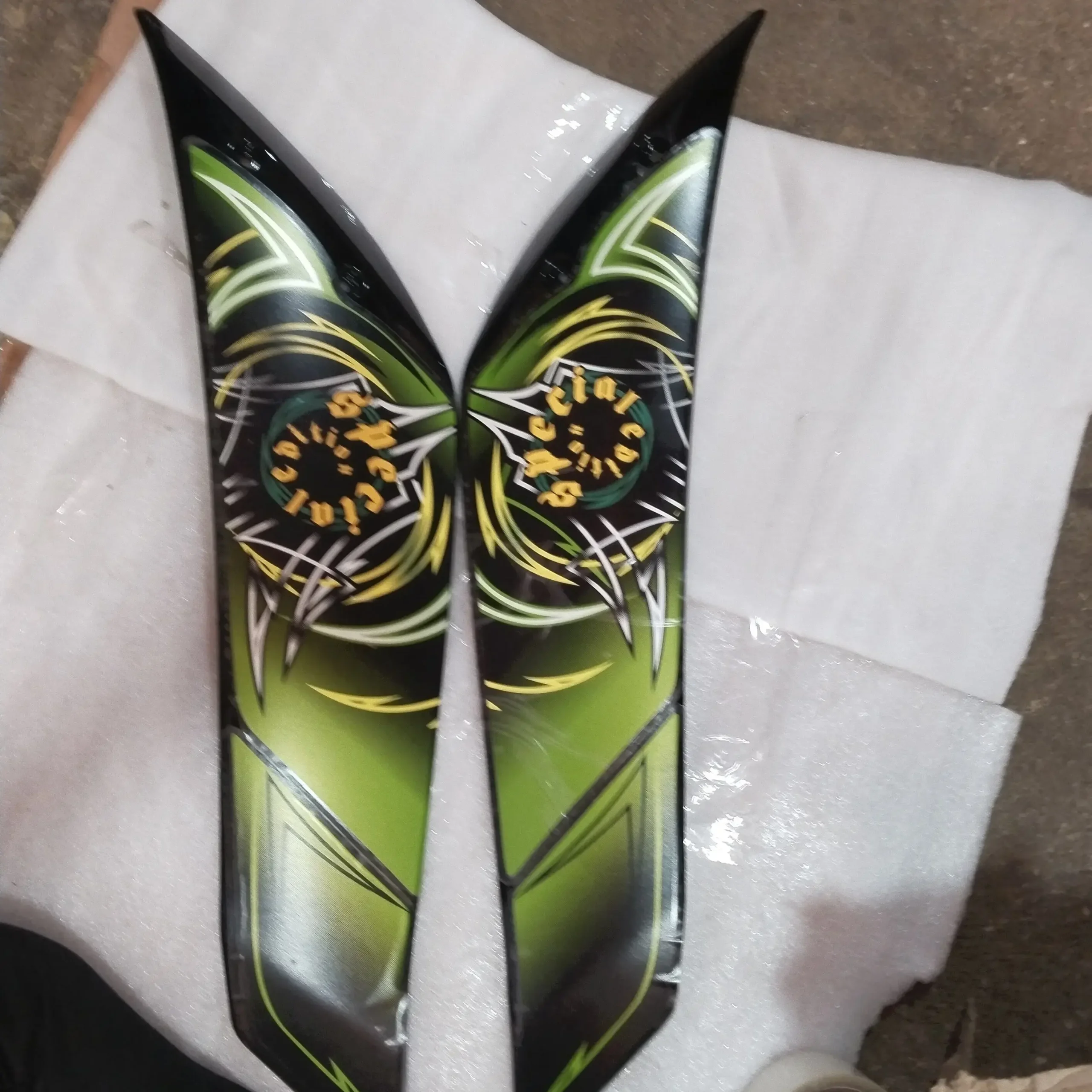Yamaha R15 V2 PANEL 1&2 BLACK/GREEN